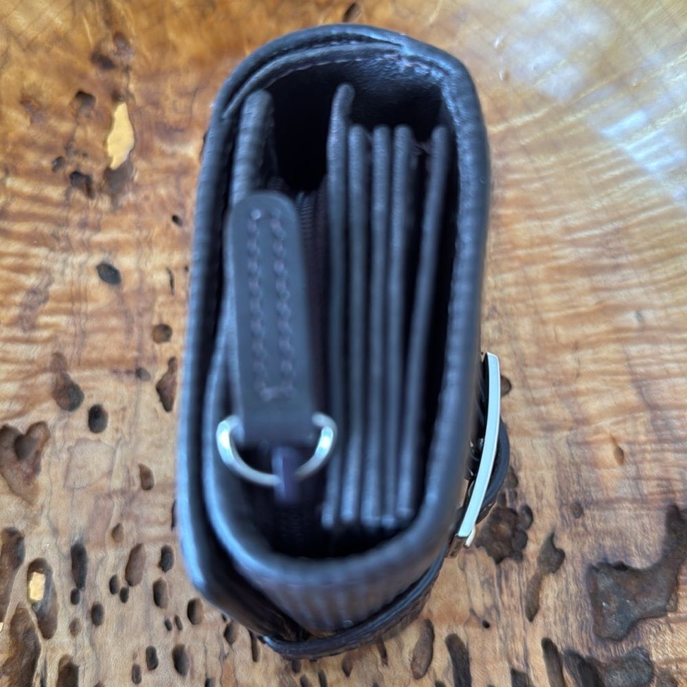 Levenger wallet  - Picture 3 of 7